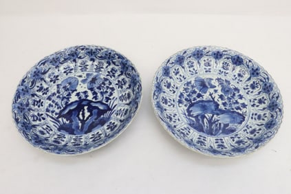 Pair Chinese 17th c. porcelain plate, Kangxi period