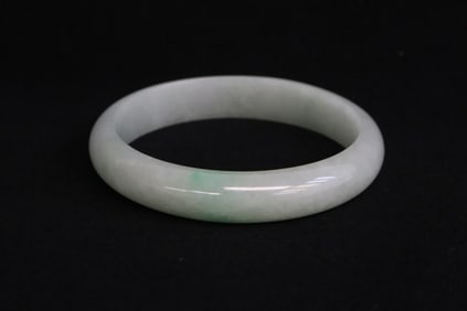 Chinese natural color jadeite bangle w/ GIA report