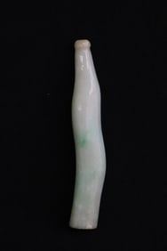 Vintage light apple green jadeite carved cigarette holder