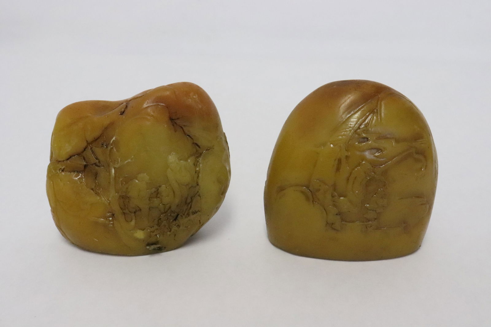 2 Chinese shoushan stone boulders: 2 Chinese shoushan stone boulders, 2.65"x2.75"x1.4", 2.7"x2.65"x1.5"