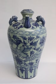 Chinese blue and white porcelain wine server