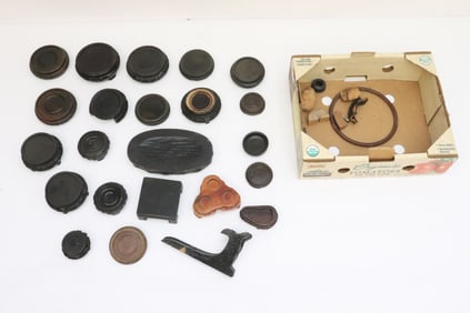 Lot of Chinese wood stands