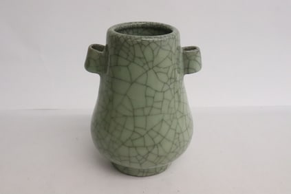 A Song style crackleware handled vase