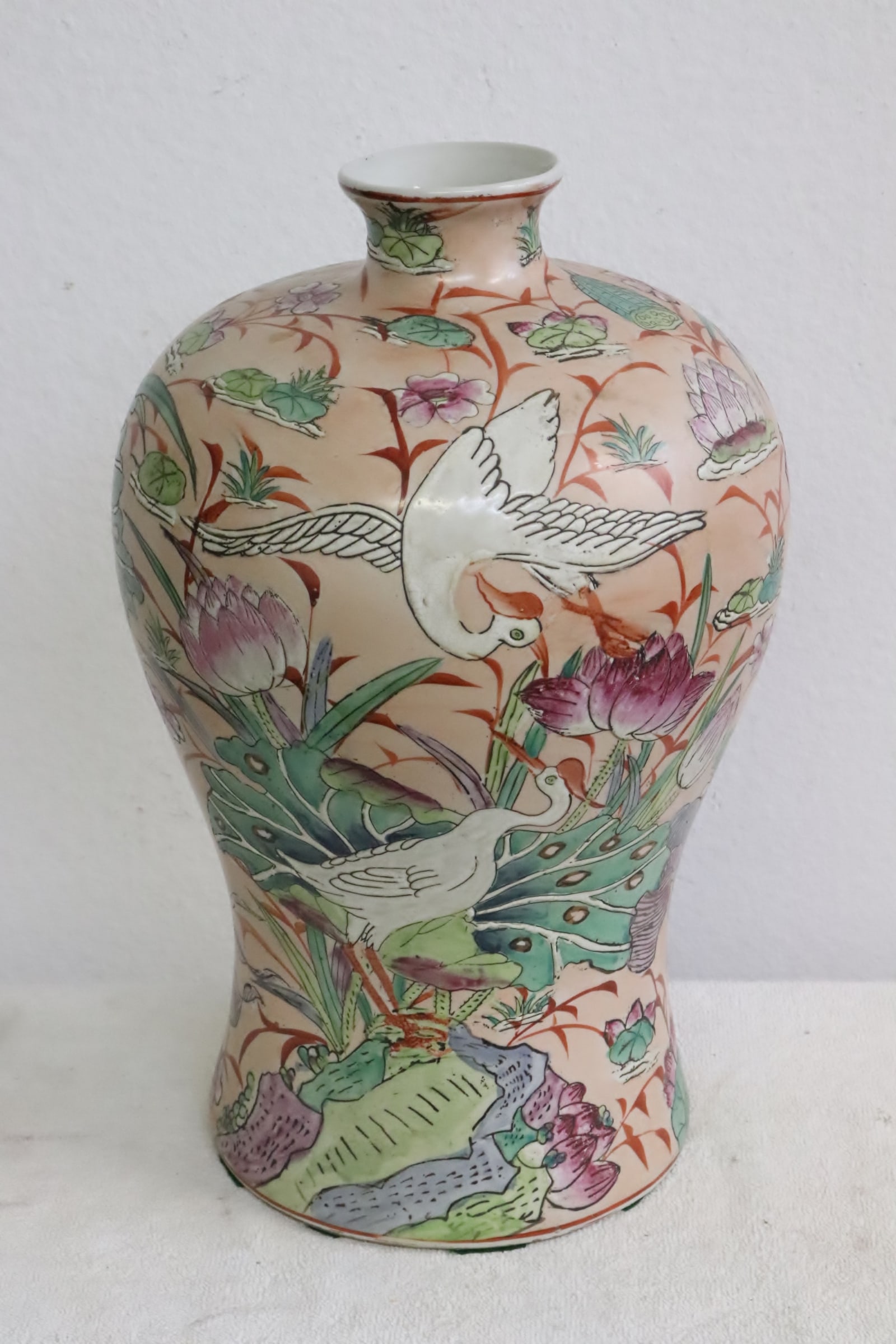 Large Chinese porcelain meiping: Large Chinese porcelain meiping, 14.9"x9.5"dia