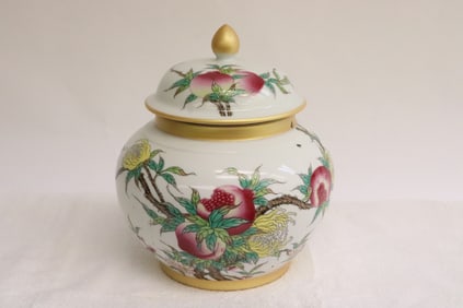 Chinese famille rose porcelain covered jar