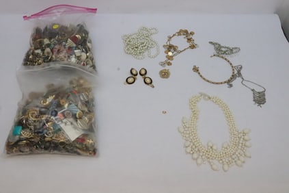 Large lot of misc. jewelry