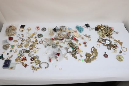 Large lot of misc. jewelry