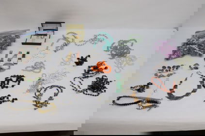 Large lot of misc. jewelry