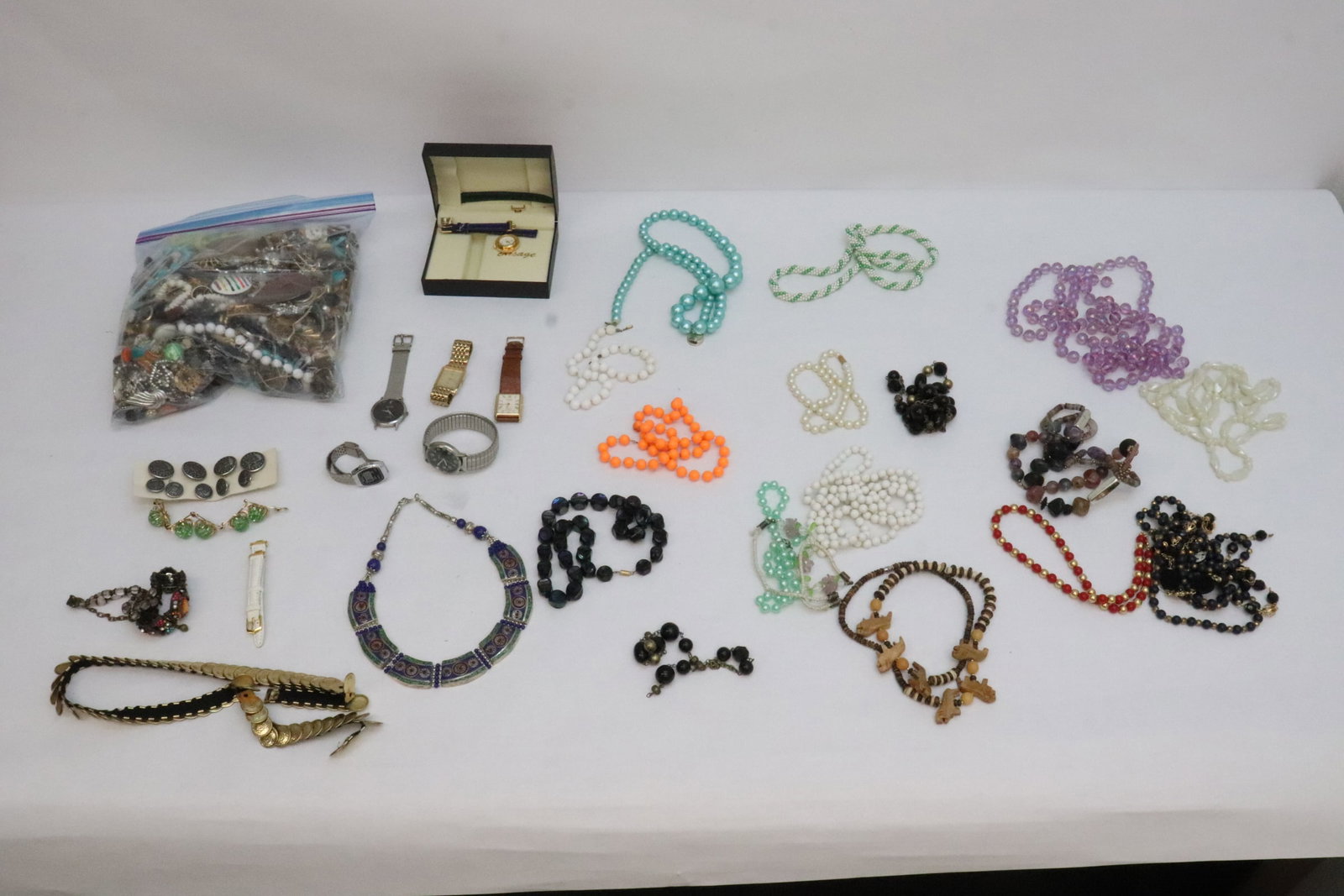 Large lot of misc. jewelry (1 of 10)