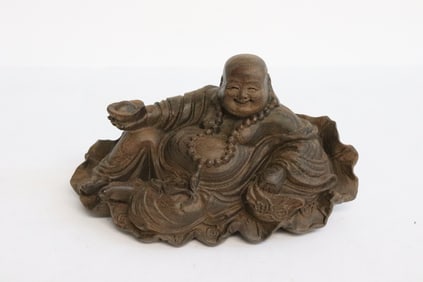 Fine possible chenxiang wood carved deity