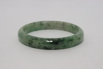 A jadeite like bangle