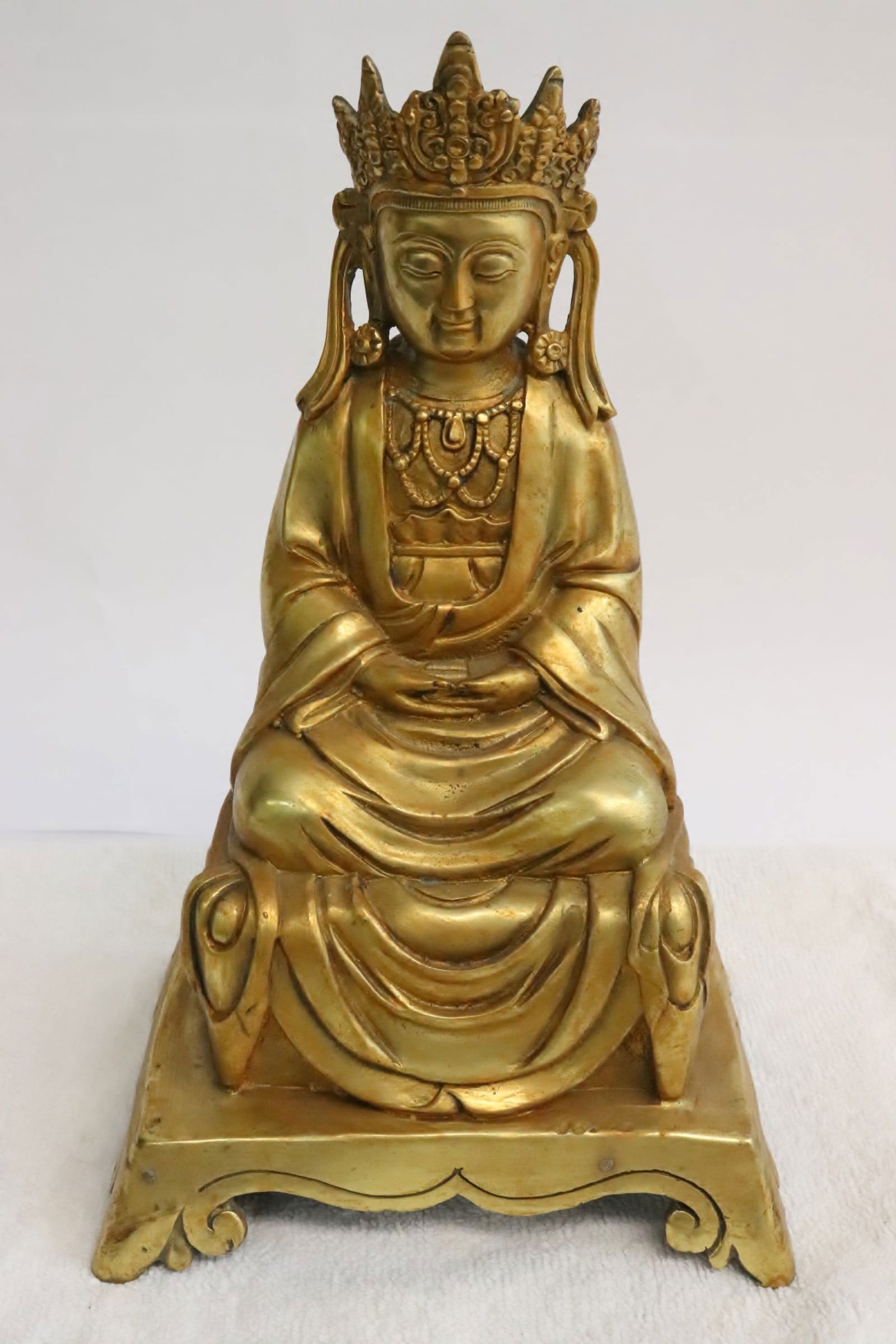 A fine Chinese gilt bronze sculpture of deity: A fine Chinese gilt bronze sculpture of deity, 9.65"H