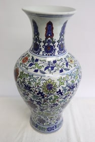 Chinese doucai porcelain vase
