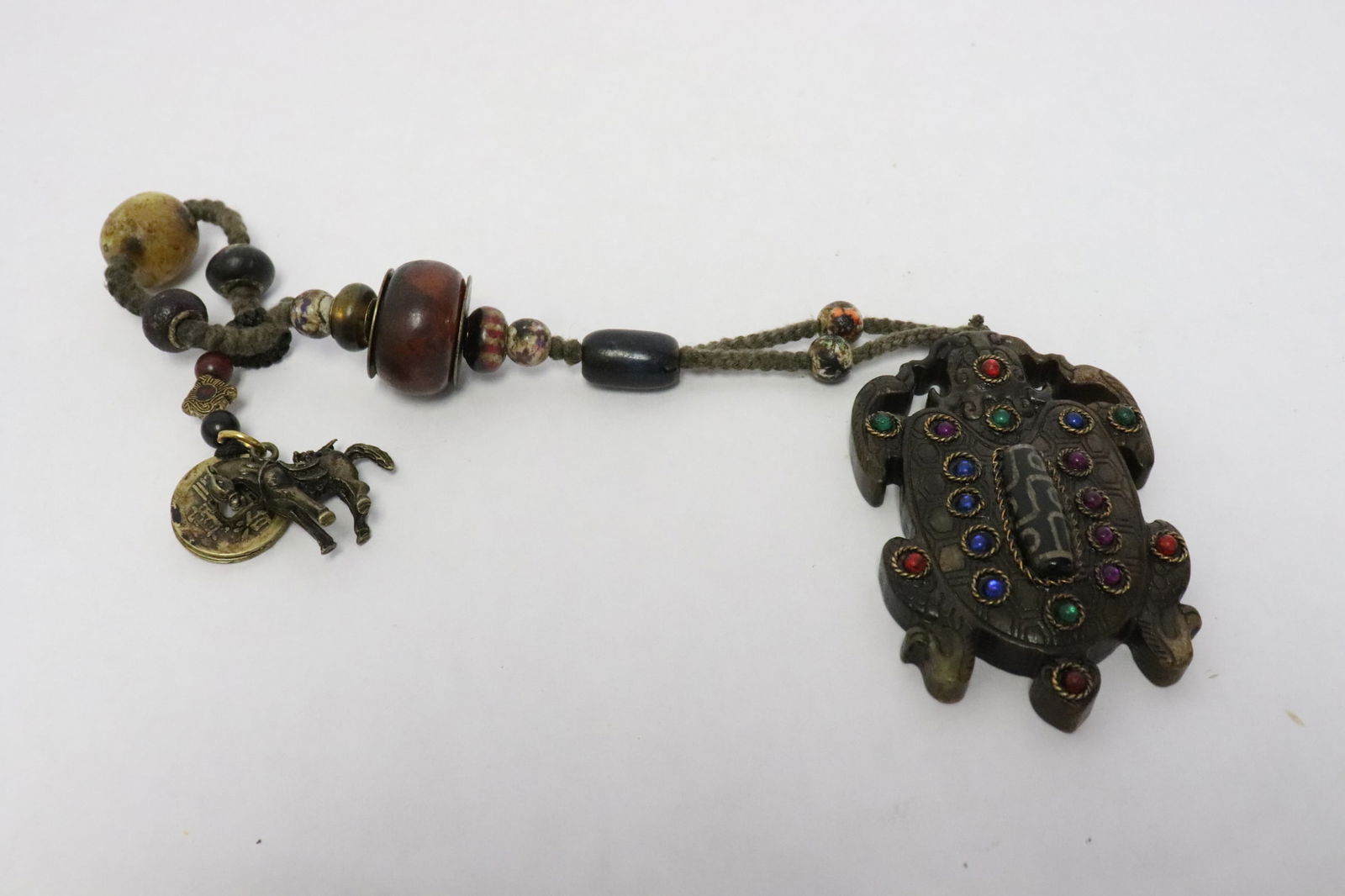 A jadeite like necklace: A jadeite like necklace, 19"L