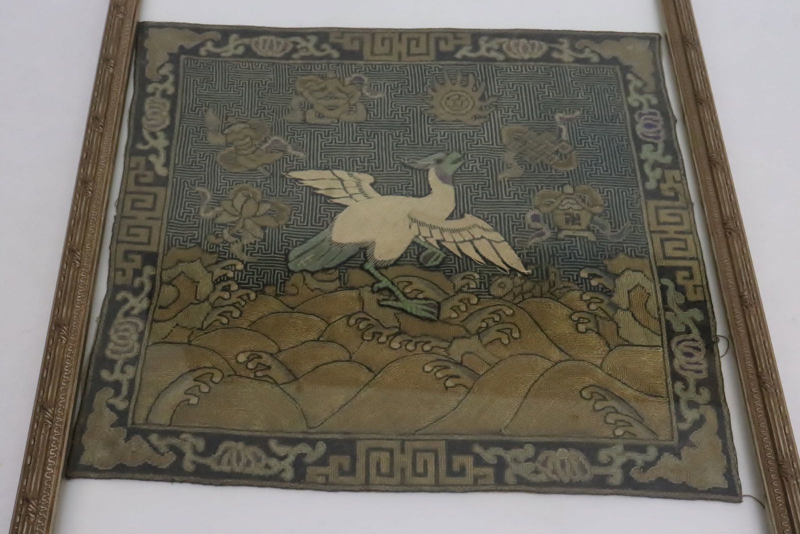 Antique Chinese framed rank patch: Antique Chinese framed rank patch, 9.15"x9.5" (F:14.85"x10.85"x0.7")