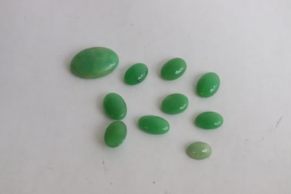 10 Jadeite cabochon stones