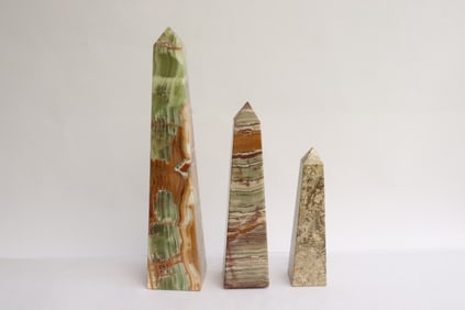 3 onyx obelisks