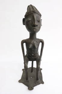Vintage African bronze sculpture: Vintage African bronze sculpture, 13.4"H