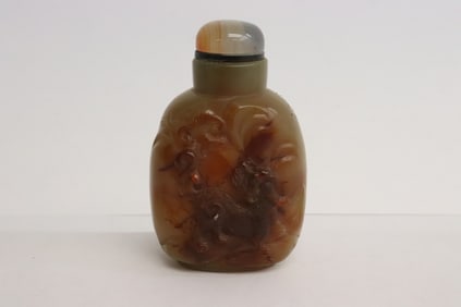 Chinese 19th century agate snuff bottle