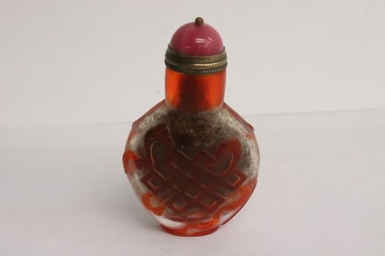 Chinese 19th c. red overlay Peking glass snuff bottle