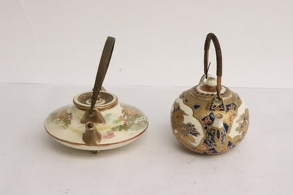 2 Japanese Meiji period satsuma small teapots