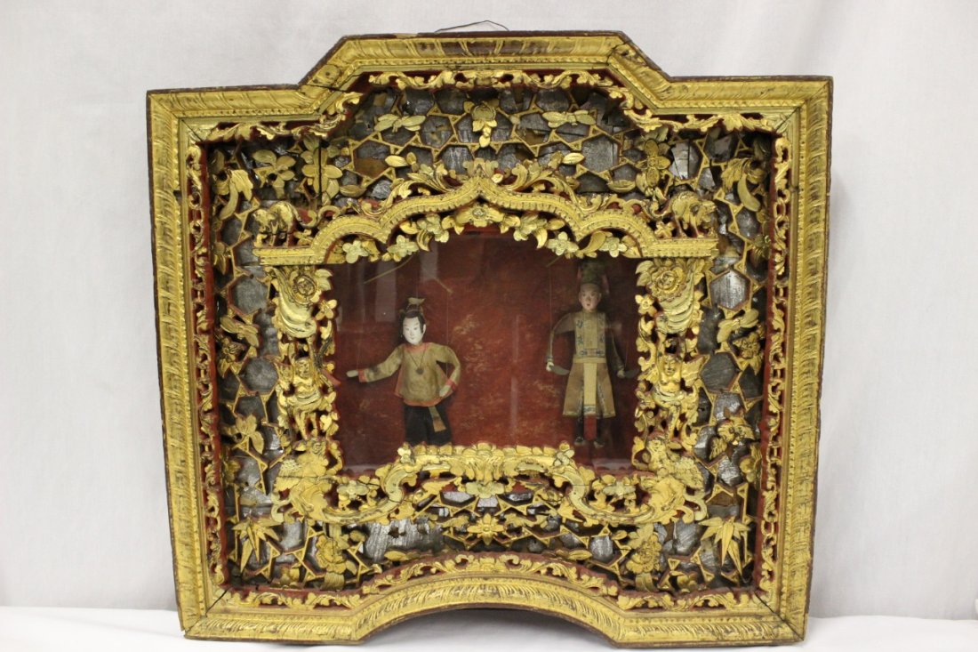 Chinese antique gilt wood shadow box w/ 2 puppets: Rare Chinese antique gilt wood carved shadow box with 2 antique puppets (the tin underline paper tears), 22.3"Hx24.1"x5"