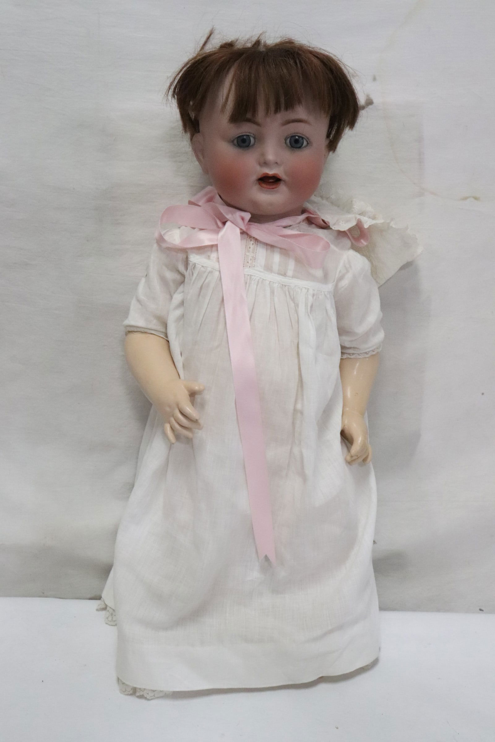 Kammer and Reinhardt/ Simon Halbig large bisque head doll (1 of 7)