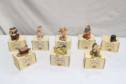 8 small Krystonia sculptures
