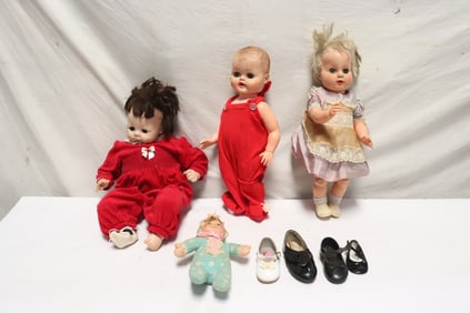 4 vintage girl dolls
