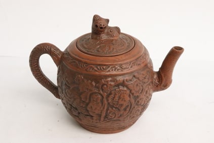 2 Chinese Yixing teapots