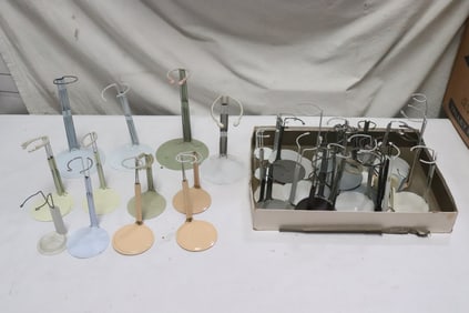Approx. 50 doll stands