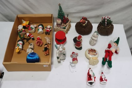 Lot of Christmas figures, ornaments