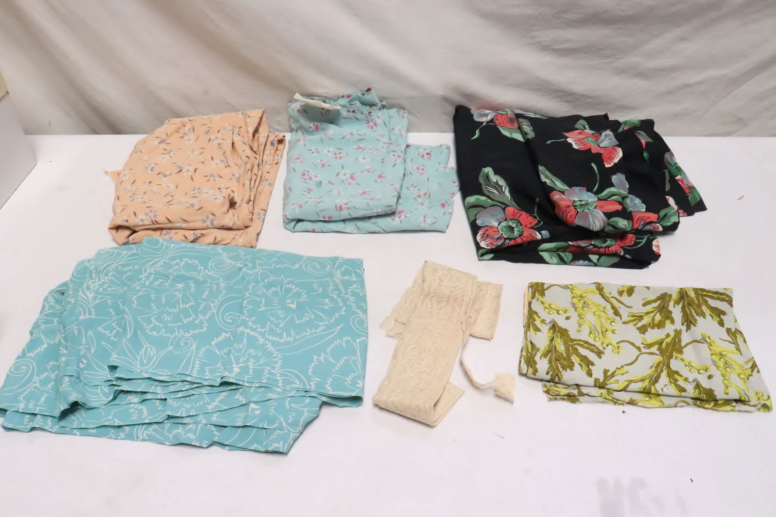 5 pieces silk/ silk like material: 5 pieces silk/ silk like material, ~36"x40" - 42"x119.5"