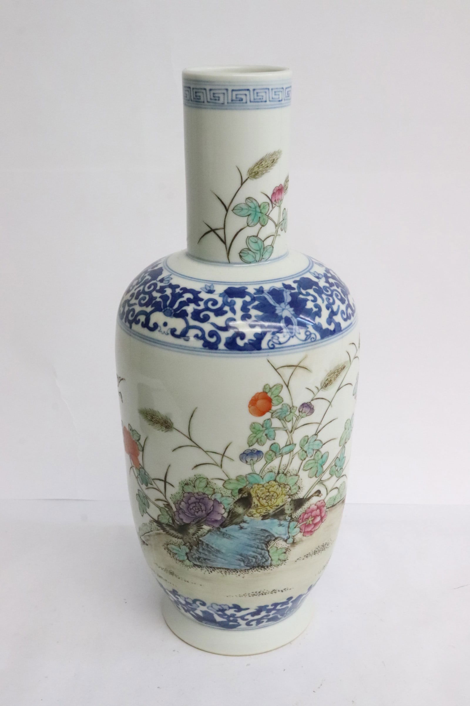 Fine Chinese famille rose porcelain vase: Fine Chinese famille rose porcelain vase, 11.2"x4.75"dia