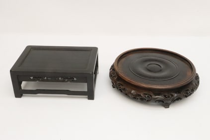 2 Chinese vintage rosewood stands