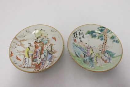 2 Chinese vintage famille rose porcelain plates