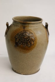 Chinese Song style light brown glazed crackleware jar