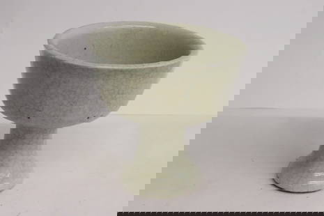 A white glazed crackleware stem bowl: A white glazed crackleware stem bowl, 4.2"x4.1"dia