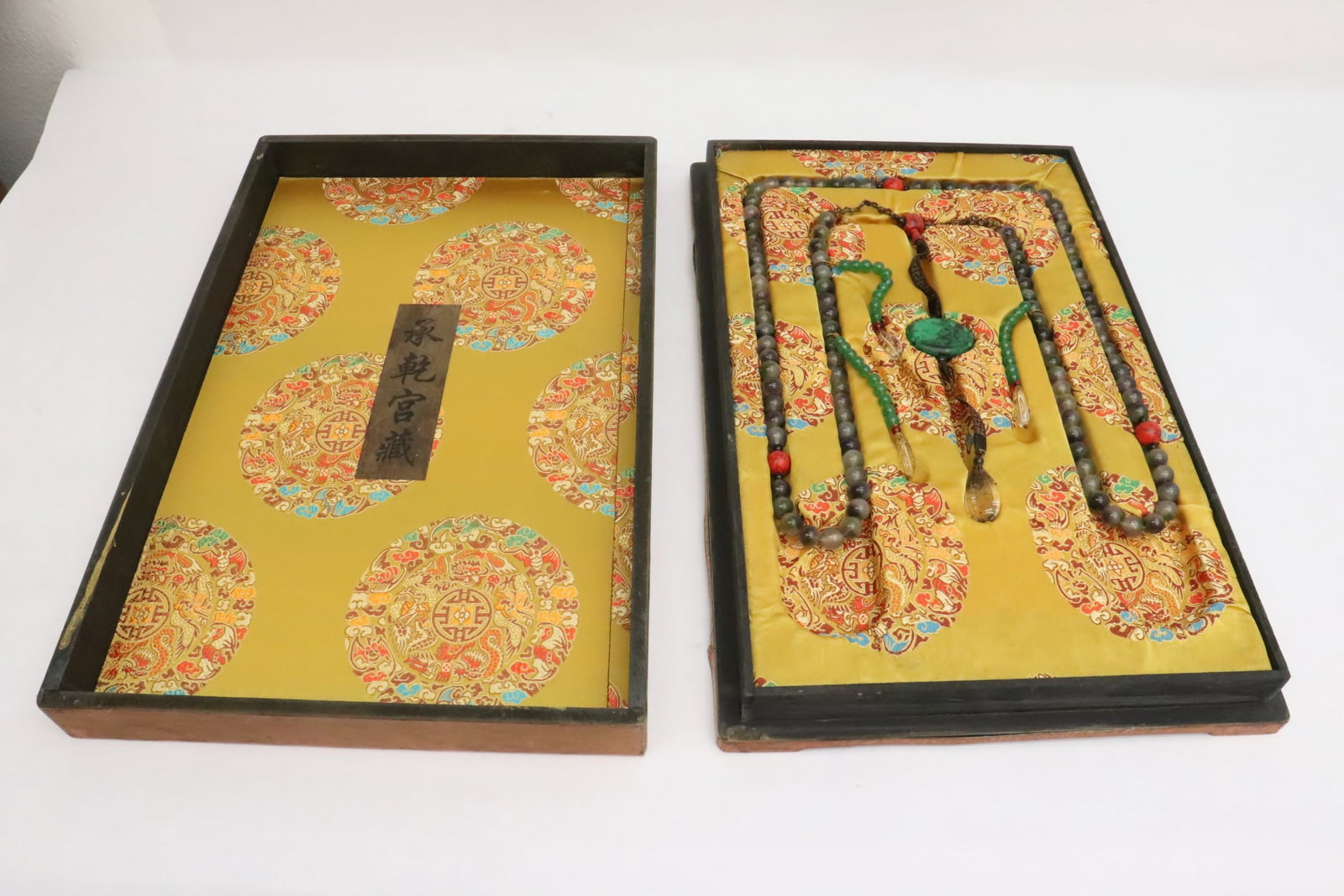 A long necklace in presentation box: A long necklace (61"L) in presentation box (2.2"x18.9"x12.2")