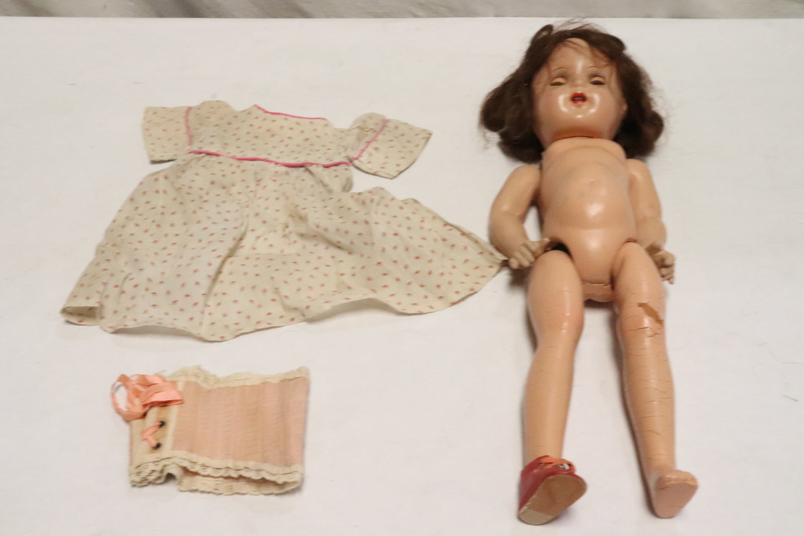 Original Shirley Temple doll: Original Shirley Temple doll (need re-assmbled), possible with original cloth, ~18.5"H