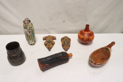 Lot of vintage wood carved items