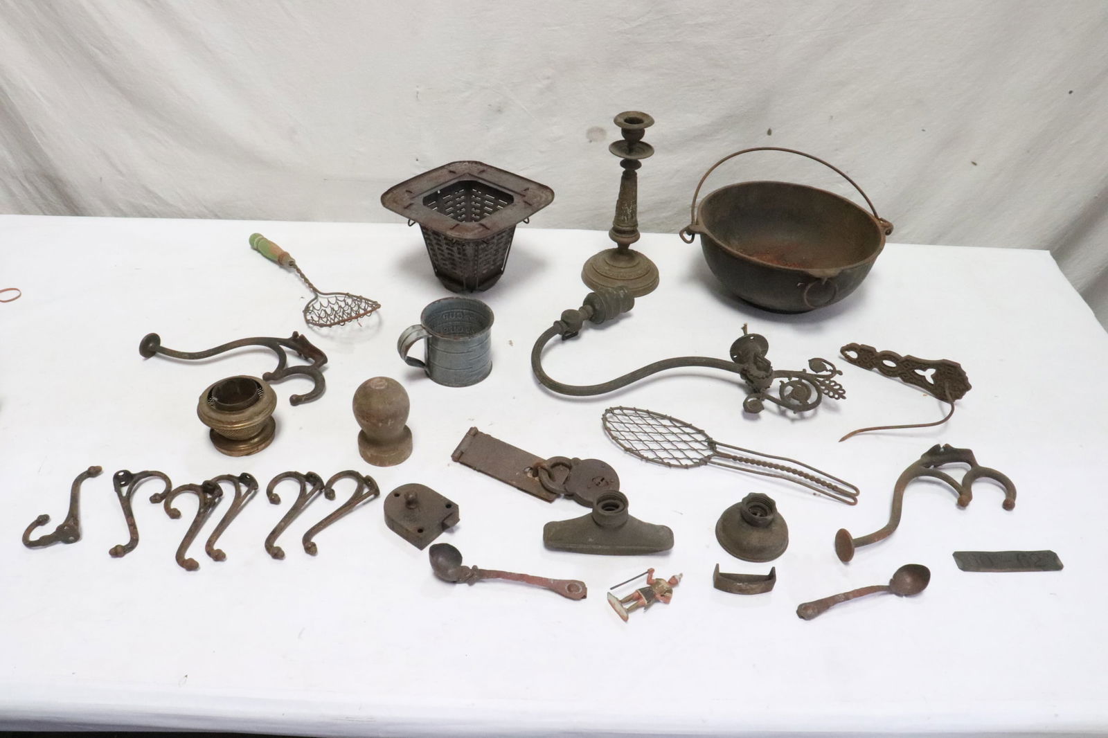 Lot of antique copper, cast iron items (1 of 13)
