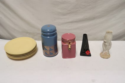 Lot of mid-century porcelain pieces