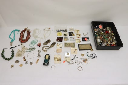 Lot of misc. jewelry