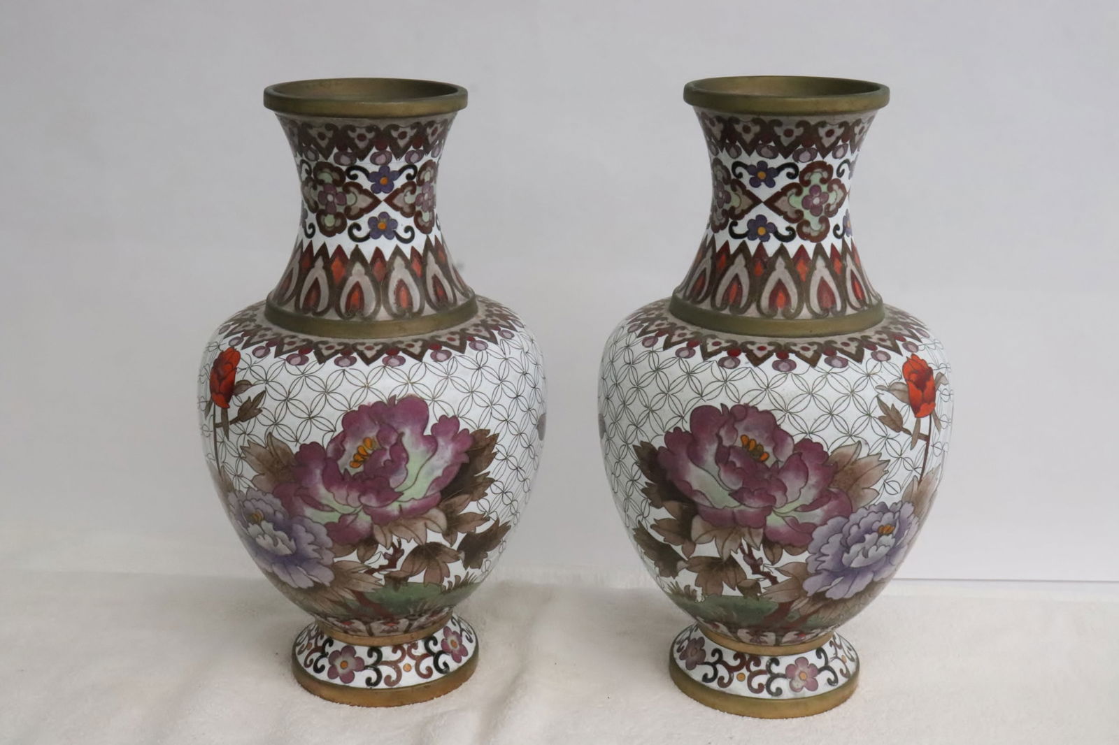 Pair Chinese cloisonne vases: Pair Chinese cloisonne vases, 10.2"x5.85"dia ea