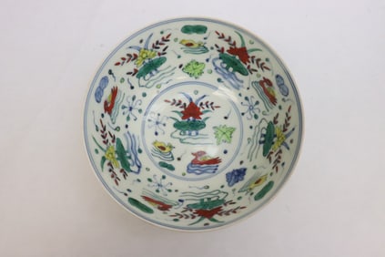 Chinese wucai porcelain bowl