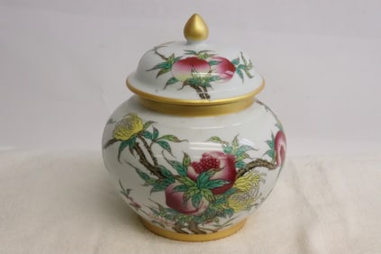 Chinese famille rose porcelain covered jar