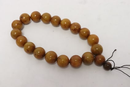 Amber like bead bracelet