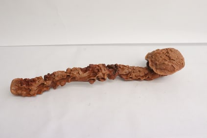 A wood like ruyi