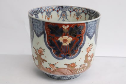 Antique Japanese imari censer(?)